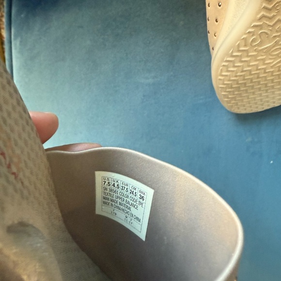 Skechers Sandals Womens Size 8 Rumblers Studded Memory Foam Wedge in Taupe EUC - Picture 6 of 7